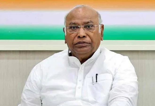 ఢిల్లీ వ్యాపారుల విజ్ఞప్తి.. నవంబర్ 1న కాంగ్రెస్ మెగా ర్యాలీ వాయిదా పడేనా?